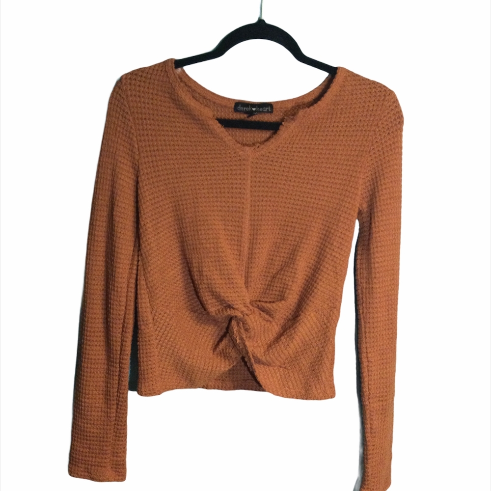 Spongy twist knot long sleeve